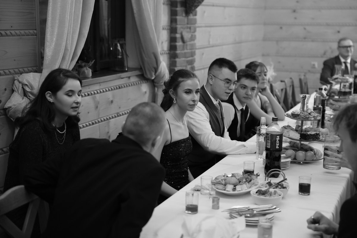Studniówka — reportaż